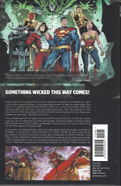 Verso de Injustice: Gods Among Us : Year Three (2014) -INT02- Something wicked this way comes!